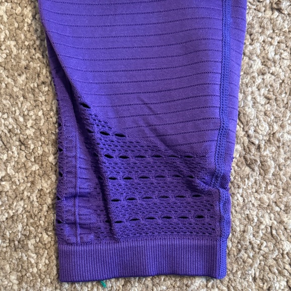 Gymshark Women's Purple Leggings - Picture 6 of 7